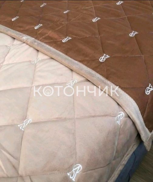 Велюрове покривало з брендовим логотипом 220x240см 007-75 3009 фото КОТОНЧИК